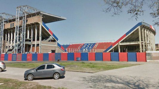 Momento difícil... La vieja barra de San Lorenzo estuvo en el entrenamiento para hablar con los jugadores
