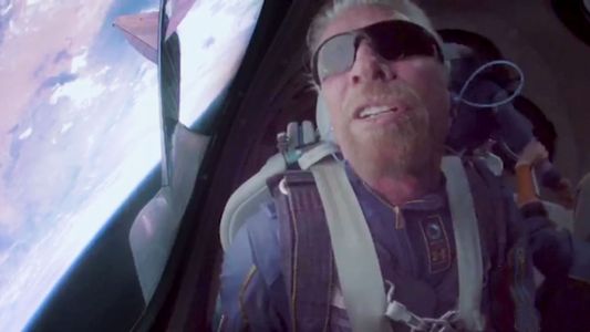 Richard Branson madrugó a Jeff Bezos en la carrera de los megamillonarios astronautas