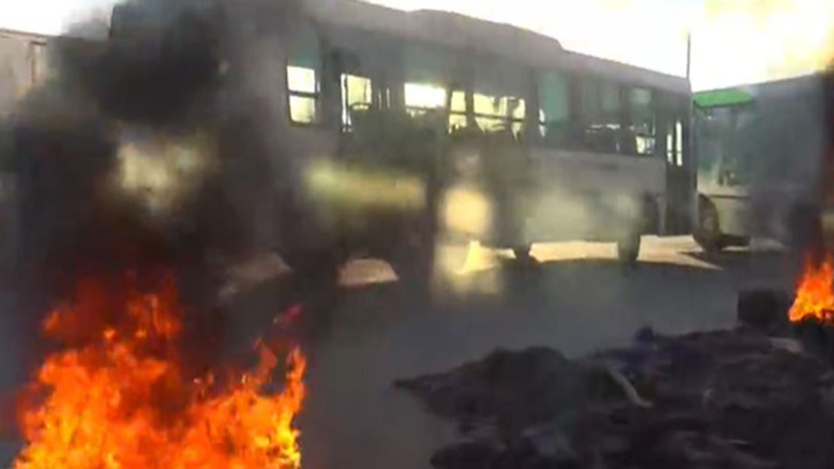 Paro total de colectivos en el sur del Conurbano bonaerense. (Foto: captura A24)