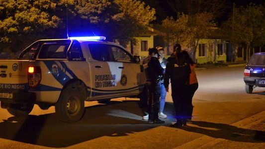 Iban a hacer un trío, pero los sorprendió la pareja de uno de ellos y terminaron a los tiros