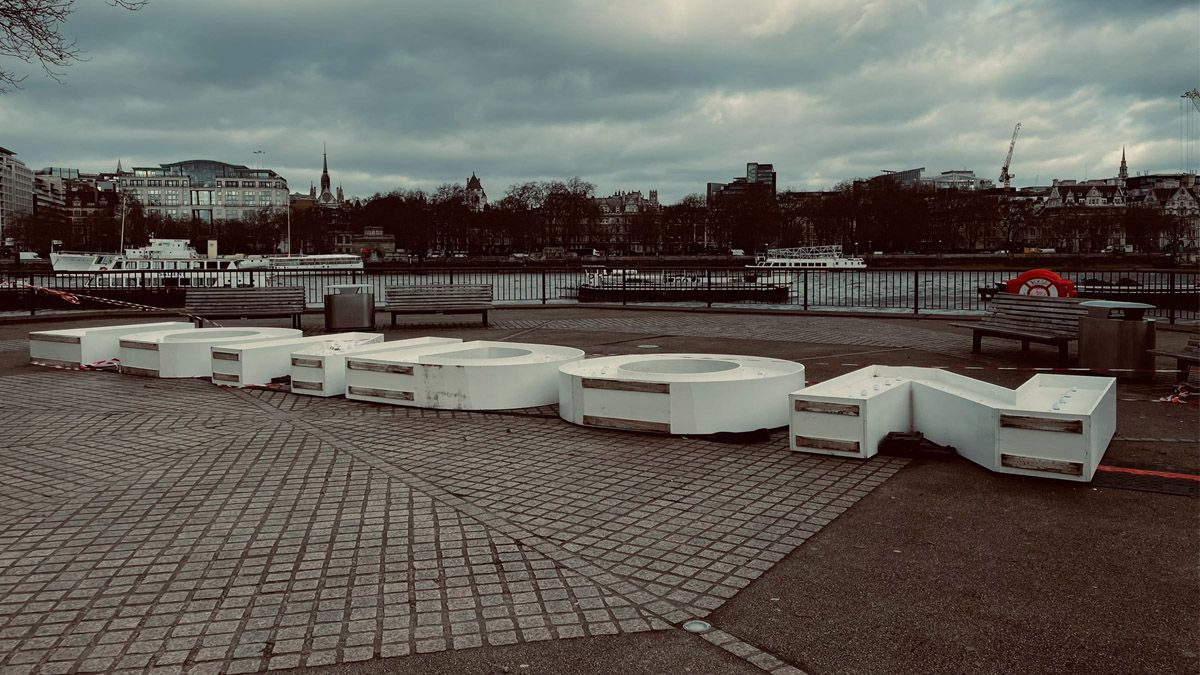 El fuerte viento de la tormenta "Eunice" derribó las letras de "LONDON", un ícono que se impuso en cada ciudad del mundo (Foto: Cuenta de Twitter de la ciudad de Londres)