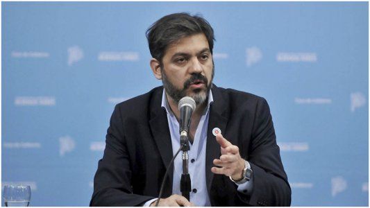 La provincia de Buenos Aires analiza implementar un pase sanitario obligatorio para entrar a bares y restaurantes