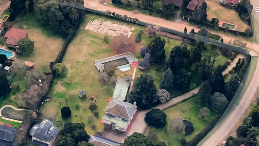 La imponente residencia del Indio Solari, un refugio de seguridad y tranquilidad