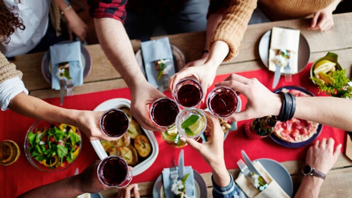 Festejar el día del amigo saldrá un 90% más caro que el año pasado.