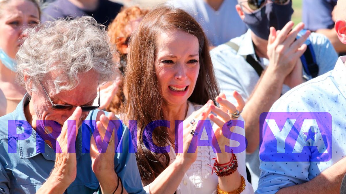 Victoria Onetto y Daniel Fanego, en el adi&oacute;s a Arturo Bon&iacute;n. Cr&eacute;dito: RS FOTOS.