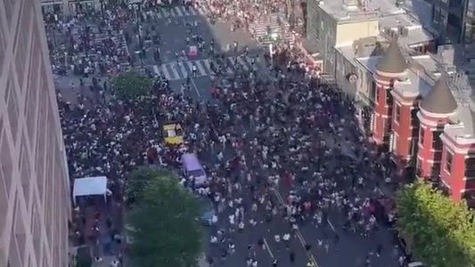 Tragedia en Estados Unidos: un tiroteo y una estampida dejan un muerto y varios heridos