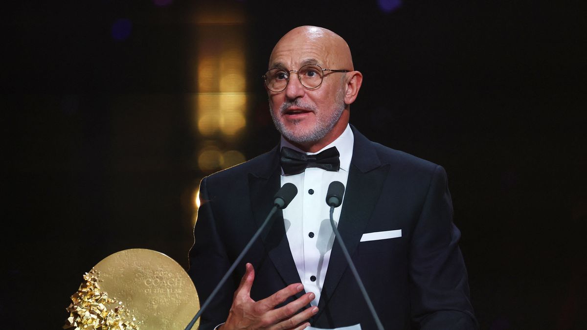 El entrenador de la selecci&oacute;n espa&ntilde;ola gan&oacute; por primera vez el premio al mejor t&eacute;cnico del f&uacute;tbol masculino, tras conquistar la Eurocopa 2024 y la Nations League 2022/23. (Foto: Reuters).