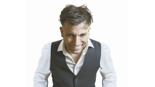 Martín Bossi inauguró la marquesina más grande de Mar del Plata