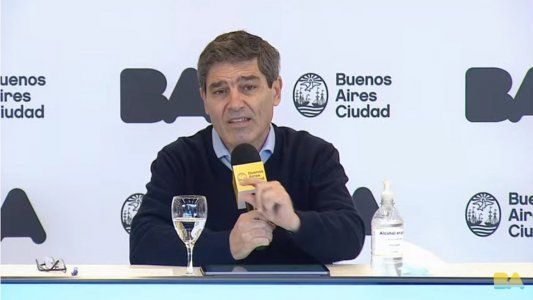 Quirós aseguró que los contagios en Ciudad están bajando y señaló que buscarán a los 5 mil niños que perdieron interés en la escuela