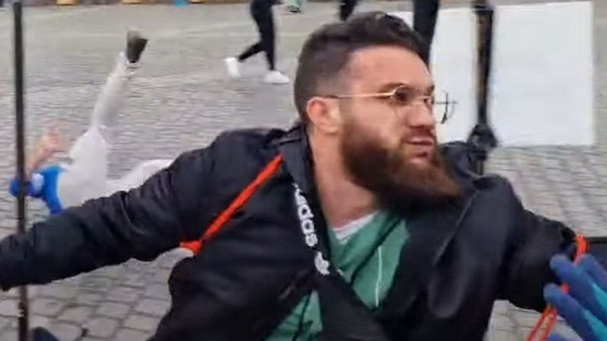 Un hombre atacó con un cuchillo a varios peatones en Alemania (Foto: captura de video).