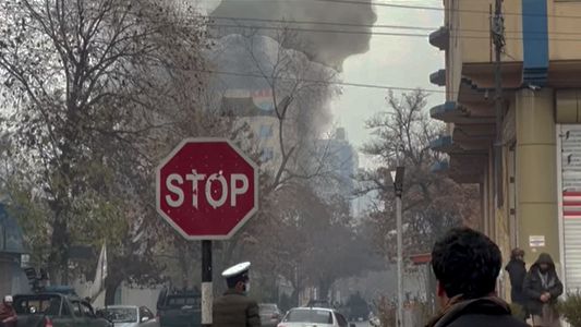 Video | ¿Atentado? Impactante explosión en un hotel de Afganistán causó 3 muertos y 18 heridos