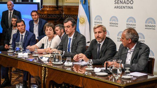 Con una ayudita de sus amigos (del PJ), Cambiemos consiguió 9 firmas para tratar el Presupuesto