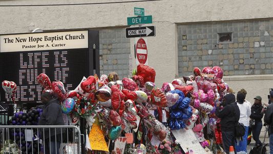 Velorio de Whitney: le prohíben la entrada a su ex marido