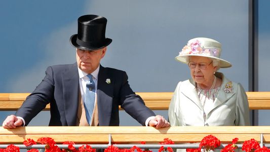 El príncipe Andrés llegó a un acuerdo económico para suspender el juicio por abusos a una menor de edad