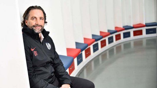 Pizzi firmó contrato como técnico de San Lorenzo y comenzará a trabajar este lunes con el plantel