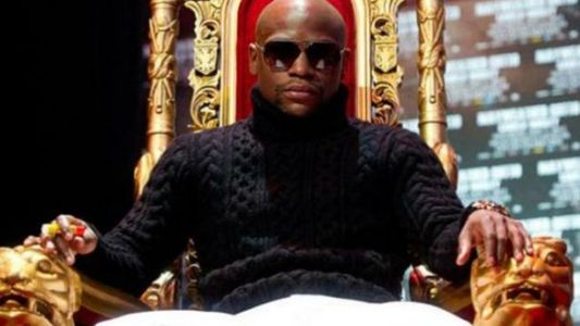 La fiesta privada de Mayweather con ardientes bailarinas