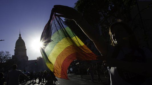 Una activista presentó un recurso extraordinario para que su DNI diga femineidad travesti