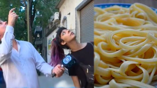 Le tiraron fideos a un periodista mientras hacía una nota en vivo desde un balcón