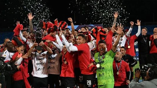 Patronato deberá sumar fútbol femenino para jugar la Copa Libertadores 2023