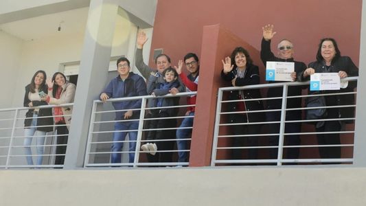 Fernández, Ferraresi y Uñac entregaron viviendas y créditos en San Juan