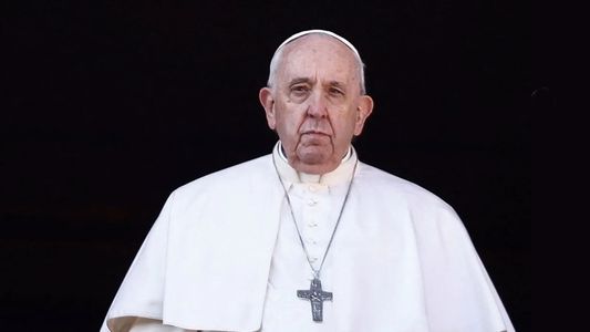 El papa Francisco permanecerá internado por una infección respiratoria y complicaciones cardíacas