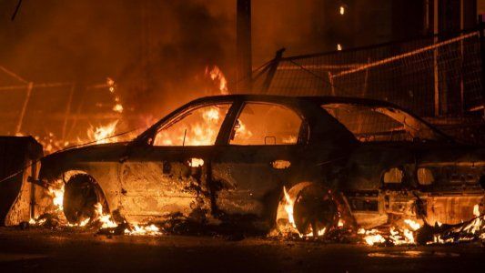 Estados Unidos: protestas, saqueos y repudio por la muerte de un ciudadano negro sofocado por la policía en un arresto