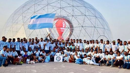 Inauguraron el estadio donde se jugará la final del Mundial Qatar 2022, y la tribuna se llenó de fanáticos de Argentina