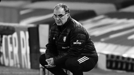 Marcelo Bielsa: La pérdida de un ídolo golpea a los excluidos porque son los que necesitan creer que es posible triunfar