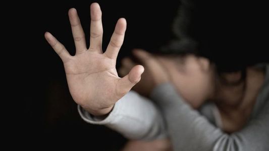 Horror: un hombre violó y embarazó a su hija, y luego violó a la recién nacida
