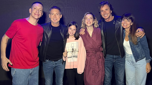 Adrián Suar, Gustavo Bermúdez y Verónica Varano fueron a ver a Nico Vázquez al teatro: las fotos