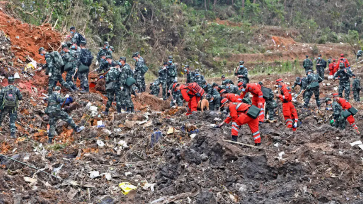 Encontraron las cajas negras de los aviones que impactaron las