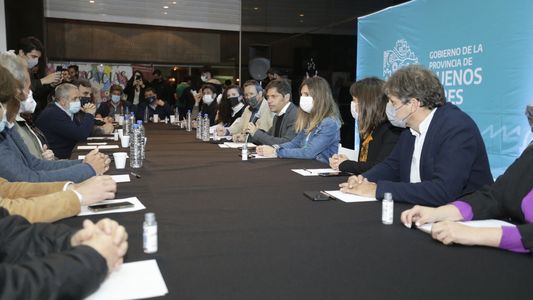Kicillof le respondió a la oposición por las críticas a los viajes de egresados gratis
