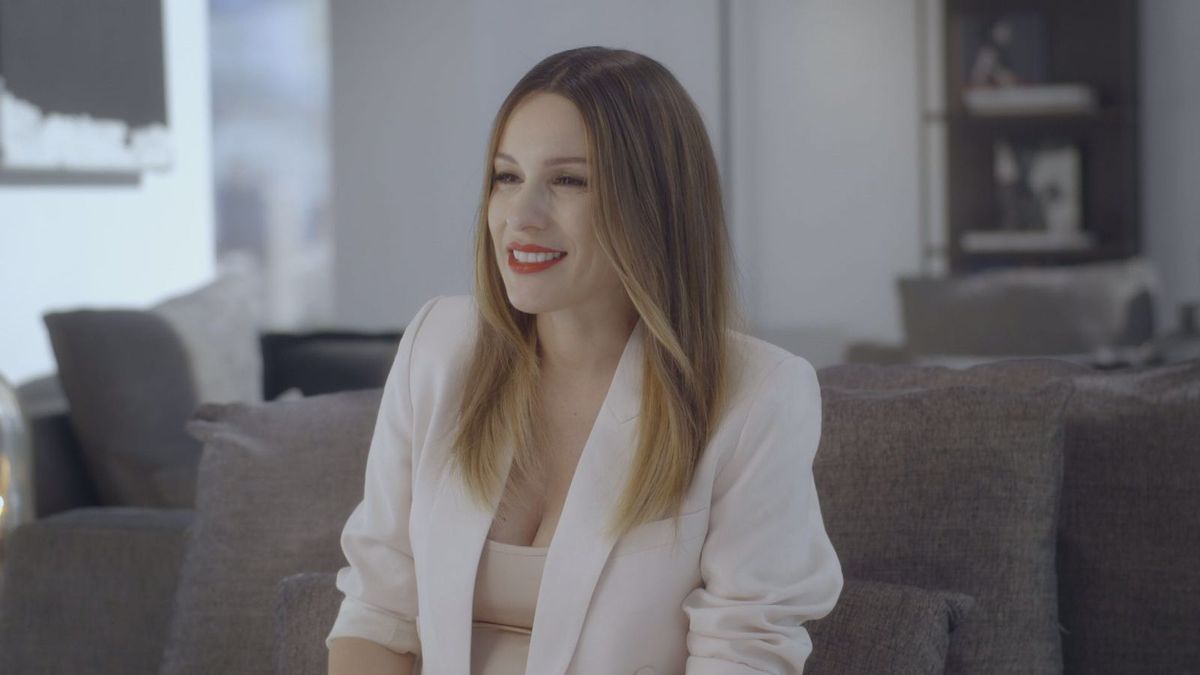 Pampita: los fans descubrieron un detalle desubicado en el baño