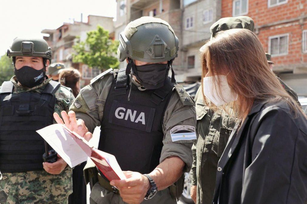 Seguridad en la 1-11-14: Frederic, legisladores y comuneros monitorearon el despliegue de Gendarmería