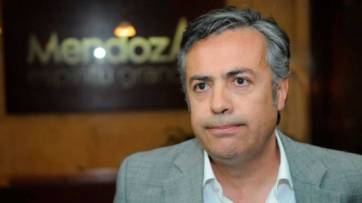 Alfredo Cornejo y el Banco Central protagonizaron un enfrentamiento en redes sociales.