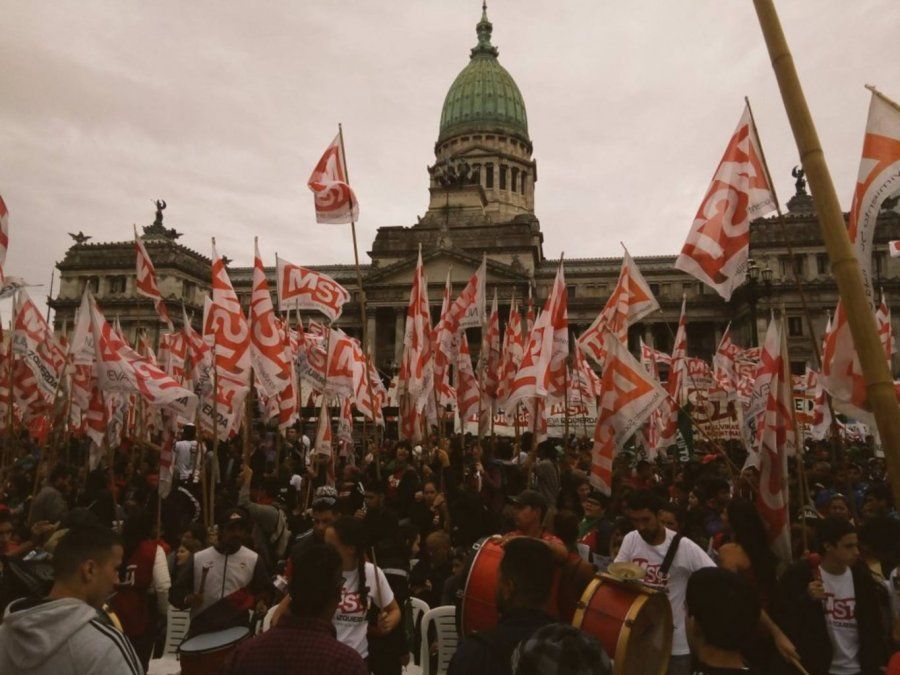 Los movimientos sociales y la izquierda, los protagonistas de las marchas del 1° de mayo