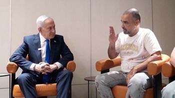 Netanyahu recibió al pasajero que evitó la caída del avión de Flydubai: su dramático relato
