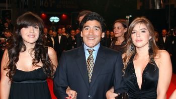 Gianinna Maradona compartió una tierna foto familiar en recuerdo a su papá: ¡Los amo para siempre!