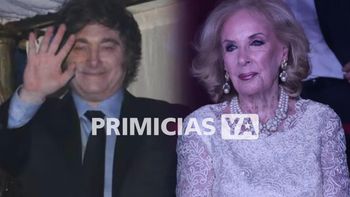 Así fue el inesperado encuentro entre Mirtha Legrand y Javier Milei en el desfile de Roberto Piazza: las fotos