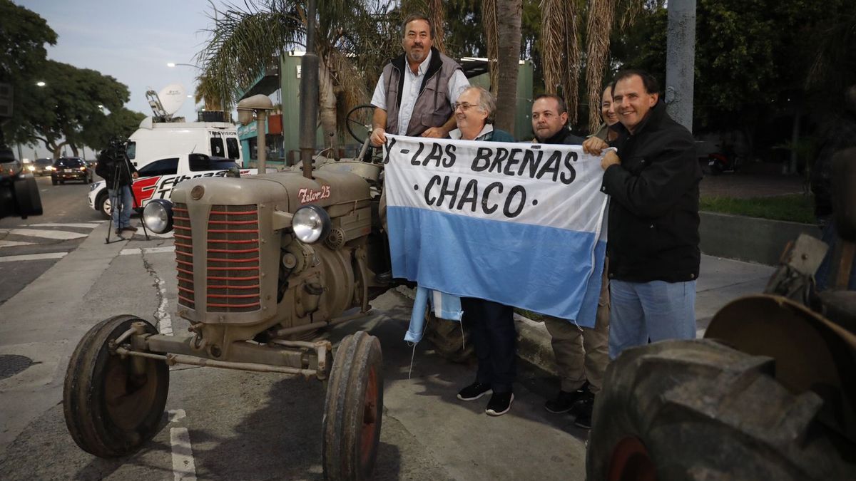 Desde Chaco, los primeros tractores ya están en la Ciudad de Buenos Aires. 