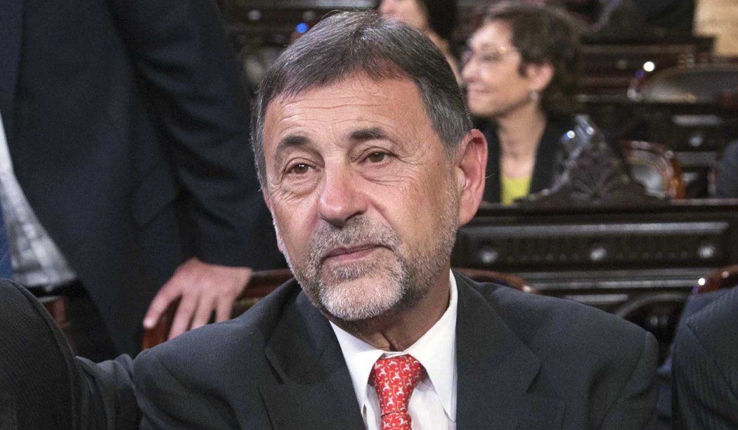 El cordobés Caserio reemplaza a Pichetto al frente del PJ en el Senado y advierte que “el grueso del bloque apoya a los Fernandez