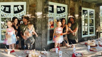 Zaira Nara volvió a San Martín de Los Andes y celebró el primer añito de su hijo Viggo