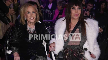 Aseguran que Moria Casán volverá a la mesa de Mirtha Legrand tras varios años: los detalles