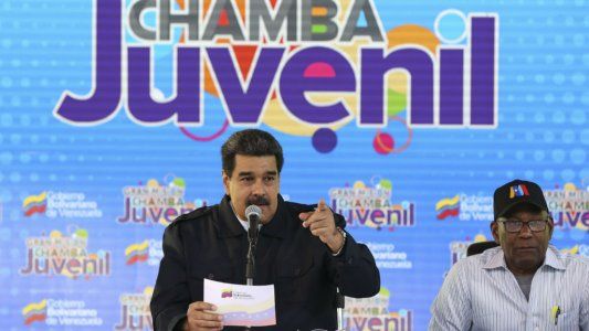 Mientras las fuerzas armadas apoyen al gobierno, Maduro puede resistir