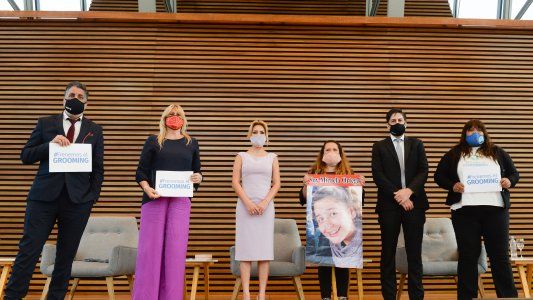 Con la presencia de Fabiola Yañez, el Gobierno lanzó la campaña de Concientización y Prevención contra el Grooming