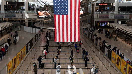 Estados Unidos añadió 116 países a la lista de no viajar como prevención
