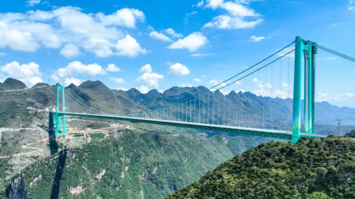 Abren un nuevo puente con pasarela de vidrio que unirá a toda la costa y reducirá los tiempos de viaje