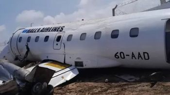 El video del dramático accidente de un avión con 34 pasajeros: terminó hecho pedazos