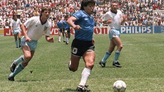 La camiseta que usó Argentina ante Inglaterra en el ’86 se compró en la calle y se cosió a mano un día antes del partido