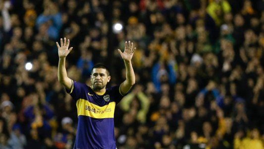 Así serán las camisetas en la despedida de Juan Román Riquelme